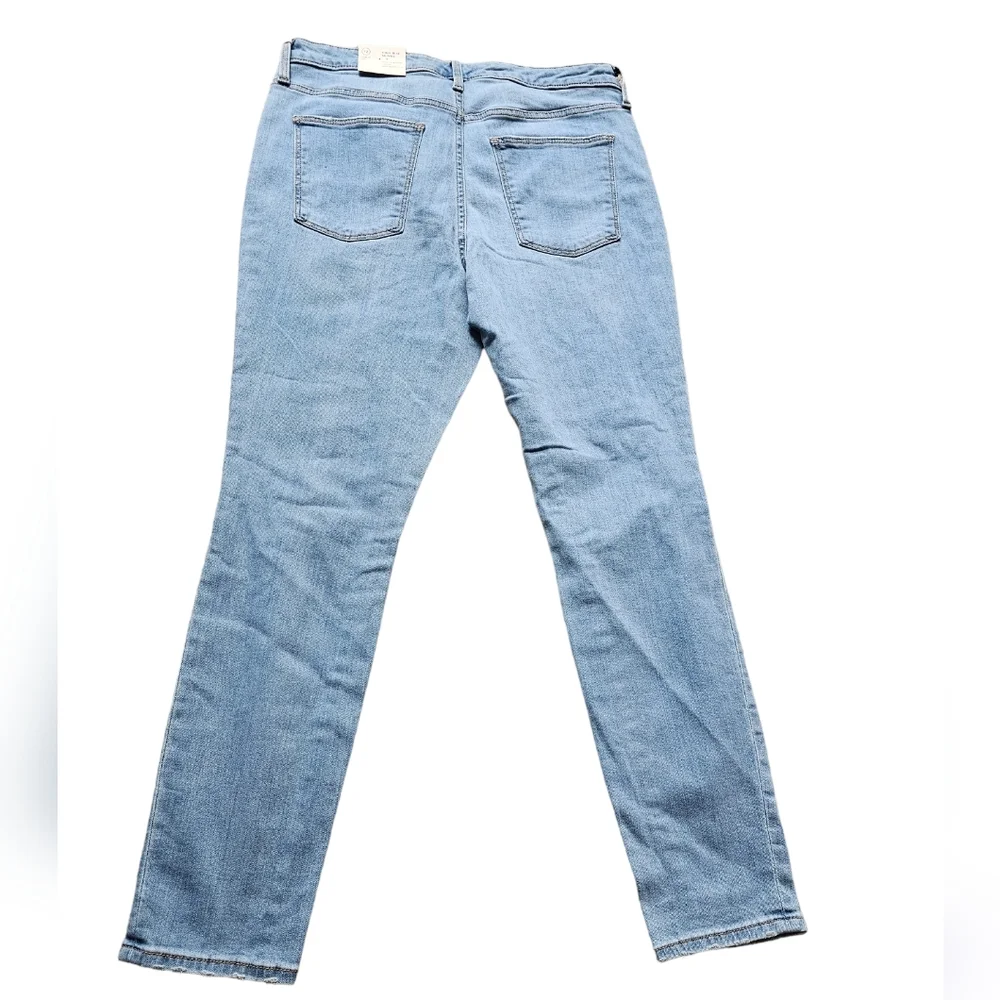 B4 Women's High-Rise Skinny Jeans - Universal Thread - Picture 7 of 15